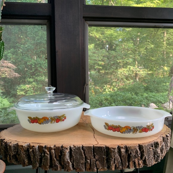 Anchor Hocking Fire King 437 1.5 Qt & 429 Casseroles w Lid Natures Bounty Fruit - Picture 3 of 10